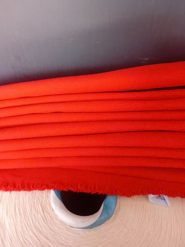 Vải canvas màu đỏ