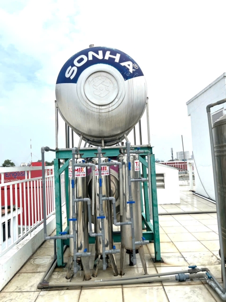 Máy nước nóng năng lượng mặt trời - Công Ty TNHH  Dịch Vụ Thương Mại Xuất Nhập Khẩu Tiến Đức