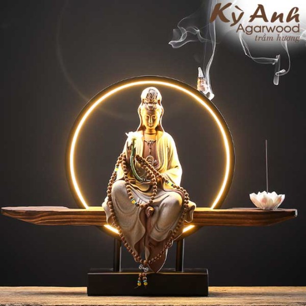Thác khói trầm hương quan thế âm