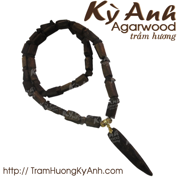 Chuỗi đeo cổ trầm hương