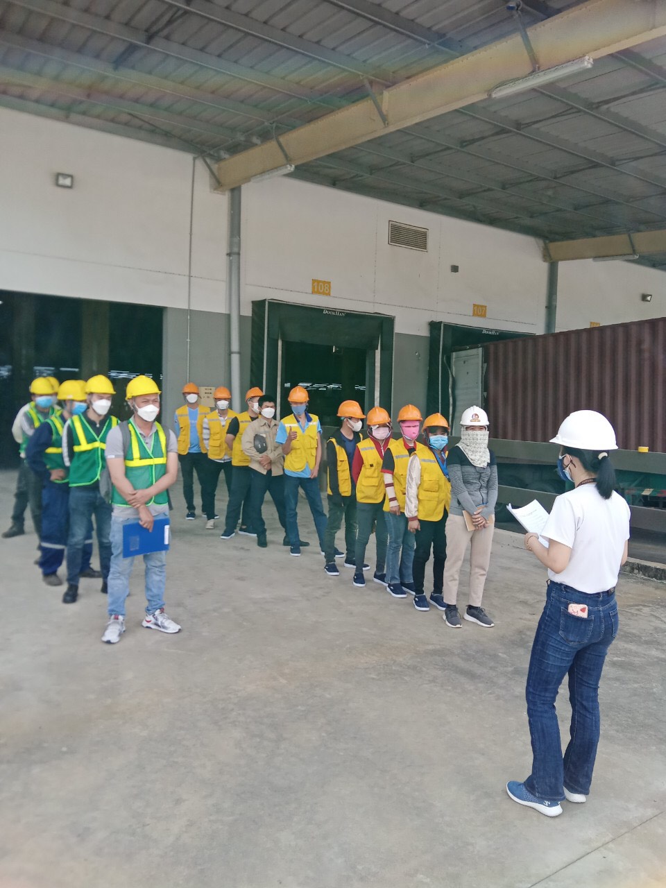 Hình ảnh công ty Vệ Sinh Nhà Xanh