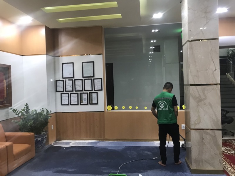 Vệ sinh công ty