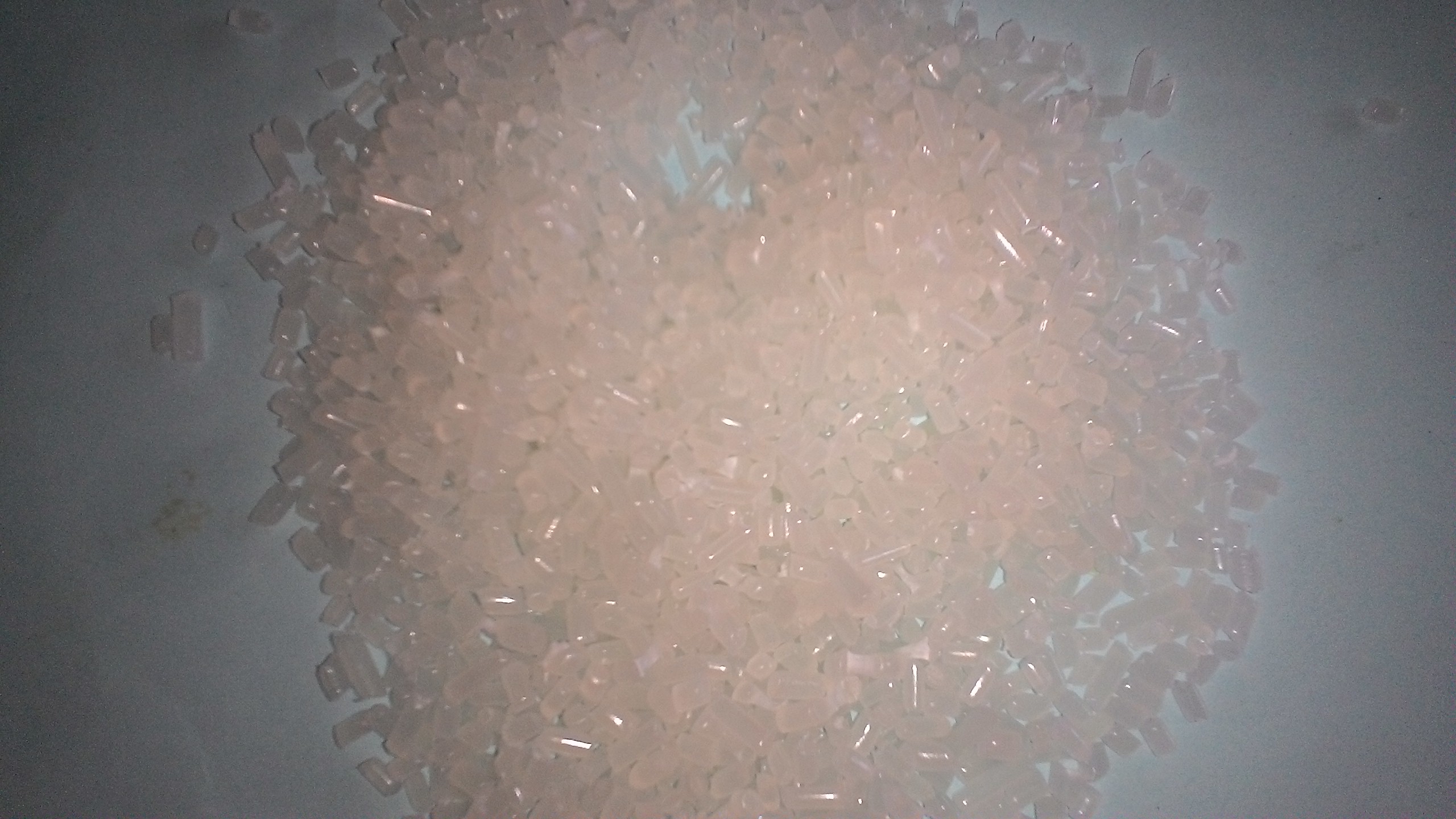 Hạt nhựa tái sinh - Hạt Nhựa Tân Hưng - Công Ty TNHH Sản Xuất và Đầu Tư Nhựa Tân Hưng