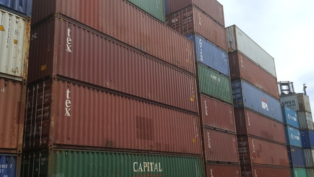 Container - Công Ty TNHH Thương Mại Nam Hoàng Khang