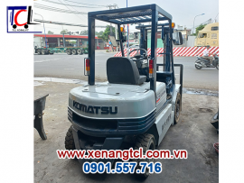 Xe nâng dấu hiệu Komatsu 2 tấn số tự động