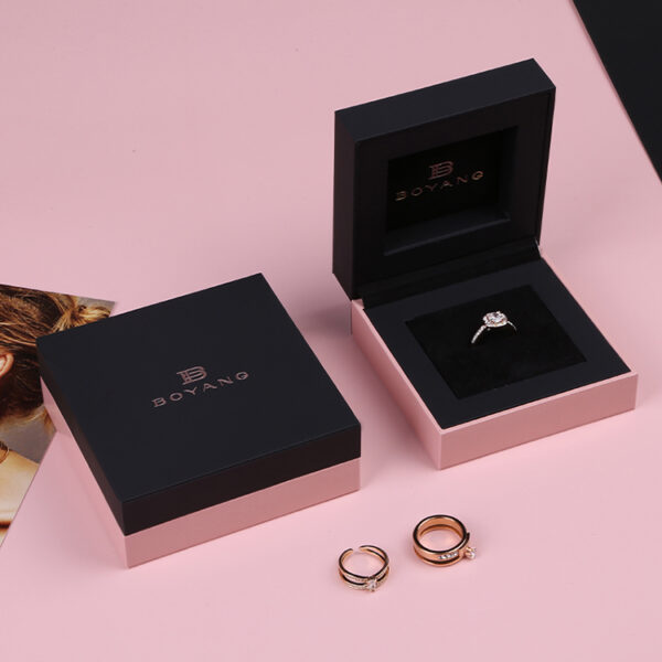Hộp nhẫn - Bao Bì Saha Box - Công Ty Cổ Phần Saha Box