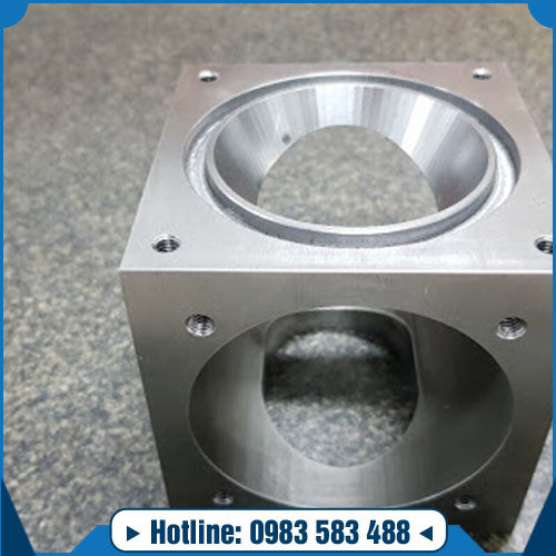 Gia công chi tiết linh kiện cơ khí - Cơ Khí Duy Hiển - Công Ty TNHH Sản Xuất Và Thương Mại Duy Hiển