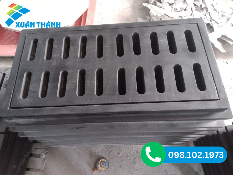 Bộ song chắn rác gồm khung bằng Composite