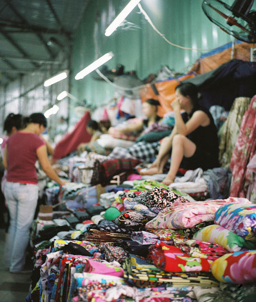 Thu mua vải tồn kho - Công ty TNHH Thương mại Gia Gia Khang
