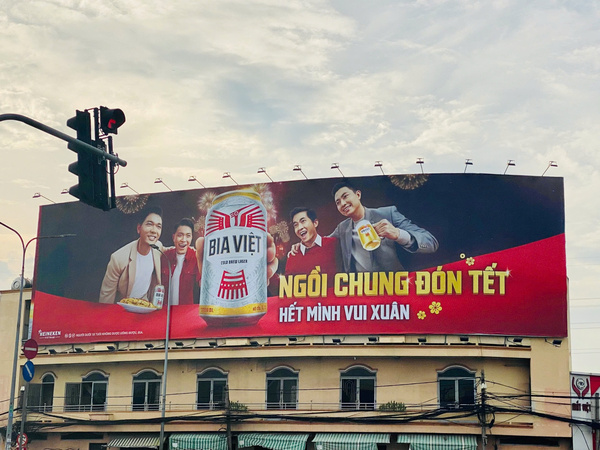 Pano quảng cáo