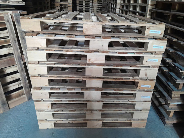 Pallet gỗ 1.1mx1.3m - Vật Liệu Đóng Gói Số 1 - Công Ty TNHH Băng Dính Số 1