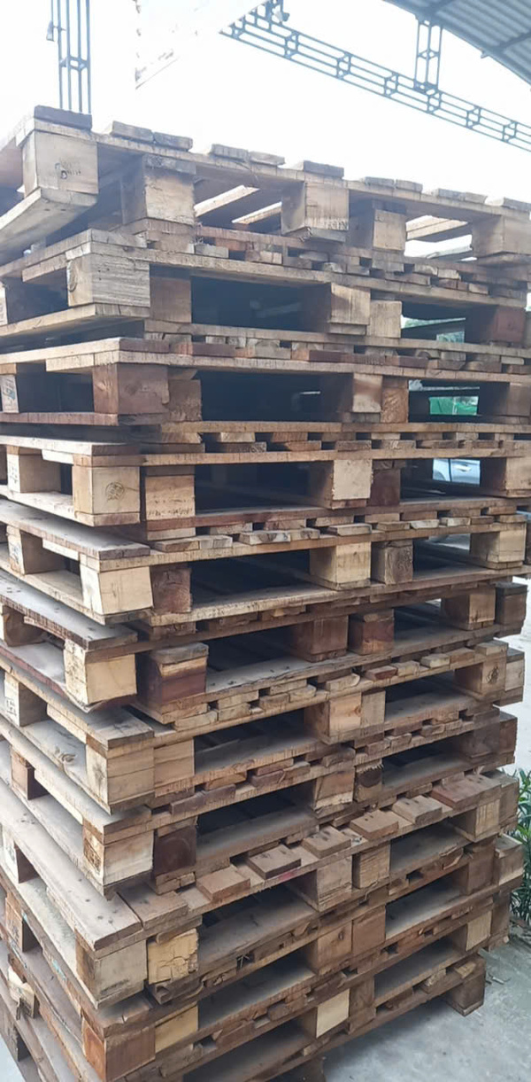 Pallet gỗ 97cmx1.4m - Vật Liệu Đóng Gói Số 1 - Công Ty TNHH Băng Dính Số 1
