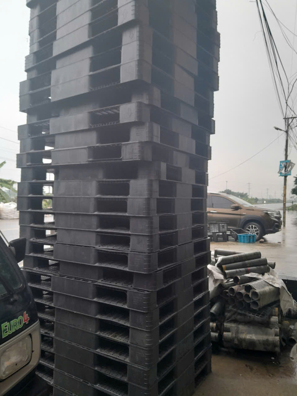Pallet nhựa 1.1mx1.3m - Vật Liệu Đóng Gói Số 1 - Công Ty TNHH Băng Dính Số 1