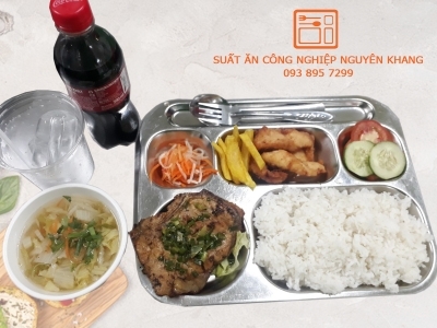 Suất ăn đặc biệt theo yêu cầu của khách hàng