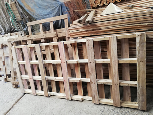 Pallet gỗ