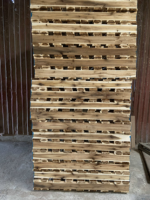 Pallet gỗ
