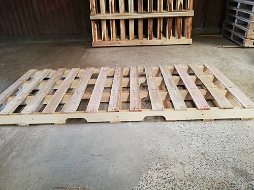 Pallet gỗ