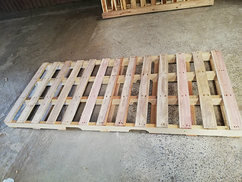 Pallet gỗ