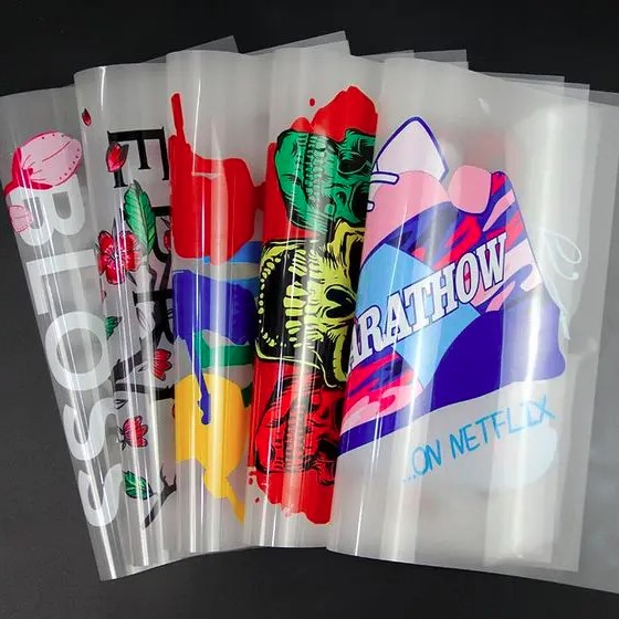 In pet chuyển nhiệt - In Chuyển Nhiệt Phan Trần  - Công Ty TNHH In ấn May Mặc Phan Trần