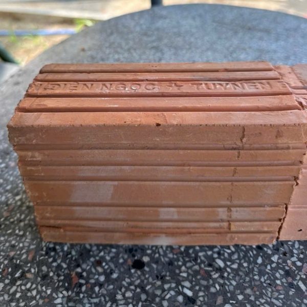 Gạch 6 lỗ Điện Ngọc