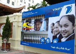 Bảng hiệu quảng cáo - Quảng Cáo Tài Năng Việt - Công Ty TNHH MTV Thương Mại Dịch Vụ Quảng Cáo Tài Năng Việt