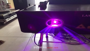 Cho thuê đèn chiếu laser