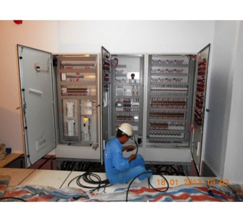 Lắp đặt tủ điều khiển trung tâm - Xây Lắp Điện Thùy Dương - Công Ty TNHH Một Thành Viên Thùy Dương