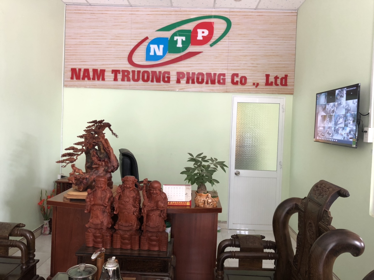 Hình ảnh văn phòng - Ván Lạng Nam Trường Phong - Công Ty TNHH MTV Nam Trường Phong