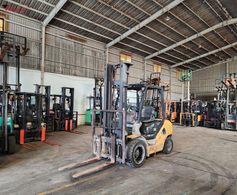 Xe nâng dầu Komatsu Model FD30-17