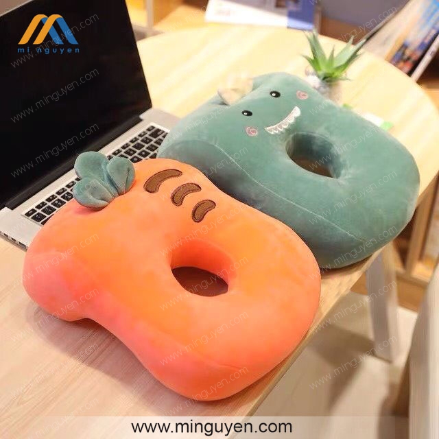 Gối ngủ văn phòng - Quà Tặng Mi Nguyễn - Công Ty TNHH Sản Xuất Thương Mại Dịch Vụ Mi Nguyễn