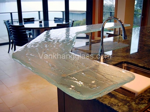 Công Ty Cổ Phần Sản Xuất Dịch Vụ Thương Mại Kính Vạn Khang