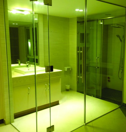 Phòng tắm kính - Công Ty TNH Đầu Tư Xây Dựng Thương Mại Lưỡng Hà
