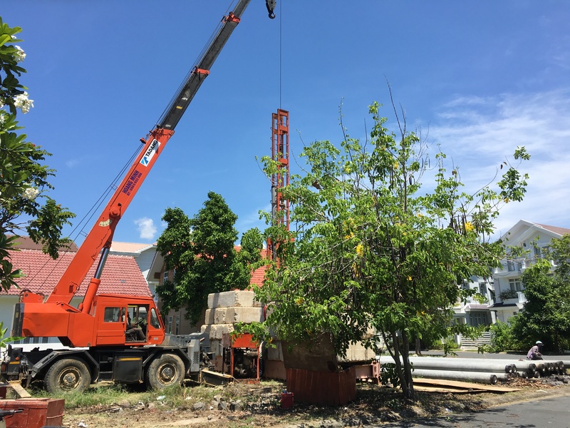 Thi công ép cọc bê tông - Thi Công Nền Móng Hoàng Minh - Công Ty TNHH Xây Dựng Nền Móng Hoàng Minh