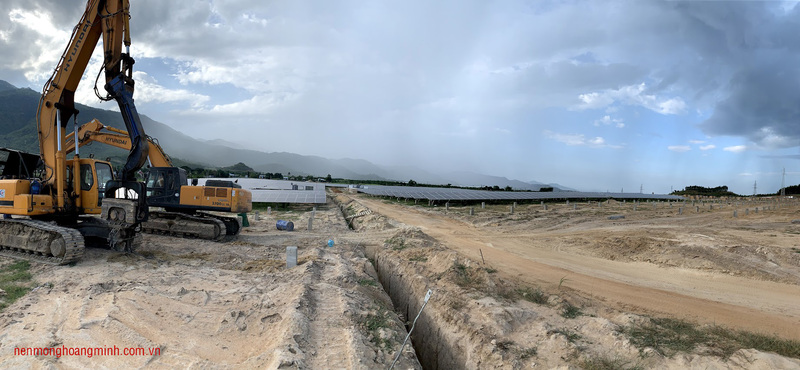Thi công móng cọc và lắp dựng tấm pin điện mặt trời - Thi Công Nền Móng Hoàng Minh - Công Ty TNHH Xây Dựng Nền Móng Hoàng Minh