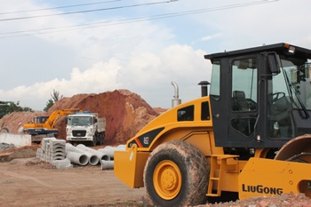 Dịch vụ san lấp mặt bằng - Thi Công Nền Móng Hoàng Minh - Công Ty TNHH Xây Dựng Nền Móng Hoàng Minh