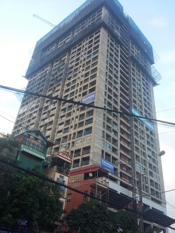 Tòa nhà bất động sản