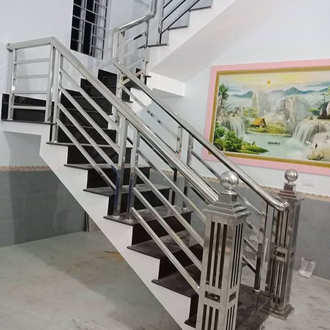 Cầu thang inox - Công Ty TNHH Dịch Vụ Thương Mại Và Xây Dựng Thành Phát