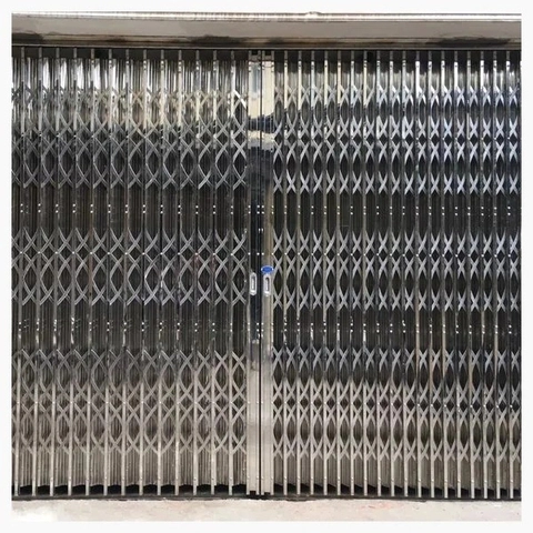 Cửa xếp inox - Công Ty TNHH Dịch Vụ Thương Mại Và Xây Dựng Thành Phát