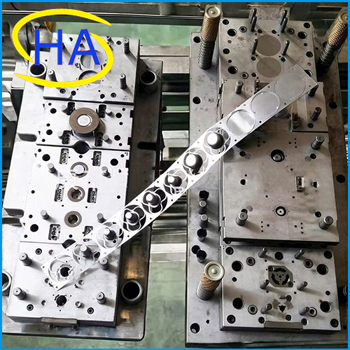 Khuôn đột dập liên hoàn - Khuôn Mẫu Hải Anh - Công Ty TNHH Khuôn Mẫu Hải Anh