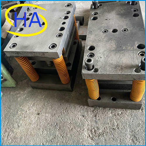 Khuôn đột dập liên hoàn - Khuôn Mẫu Hải Anh - Công Ty TNHH Khuôn Mẫu Hải Anh