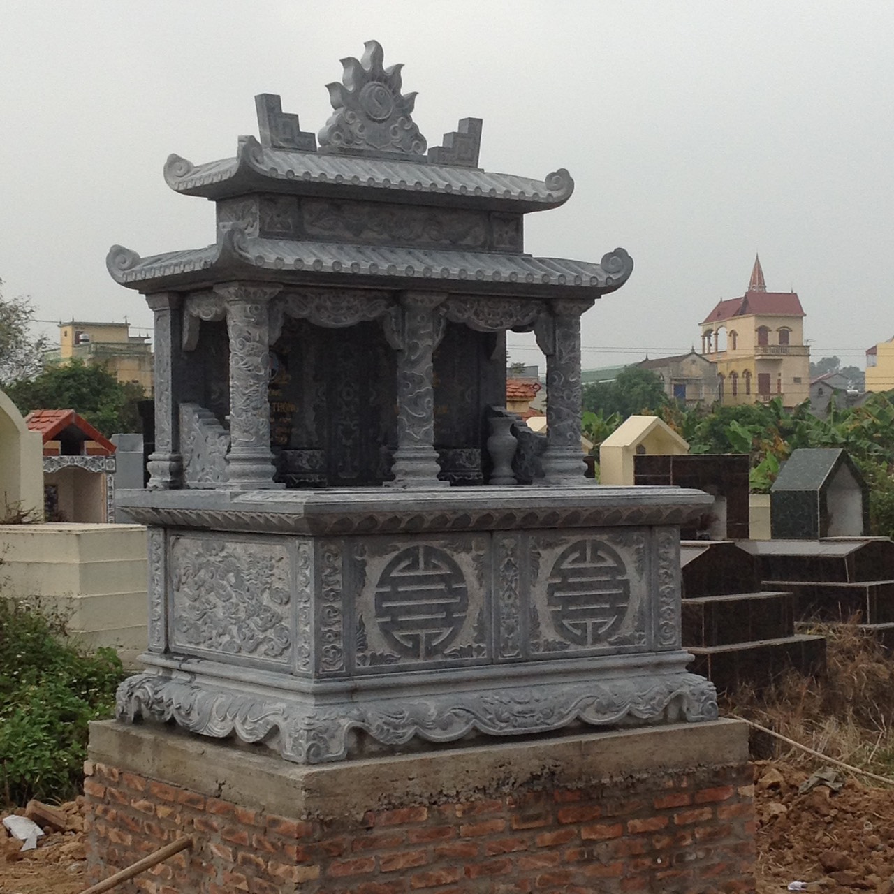 Lăng mộ đá, bia đá - Đá Mỹ Nghệ Xuân Đoàn - Doanh Nghiệp Tư Nhân Đá Mỹ Nghệ Xuân Đoàn