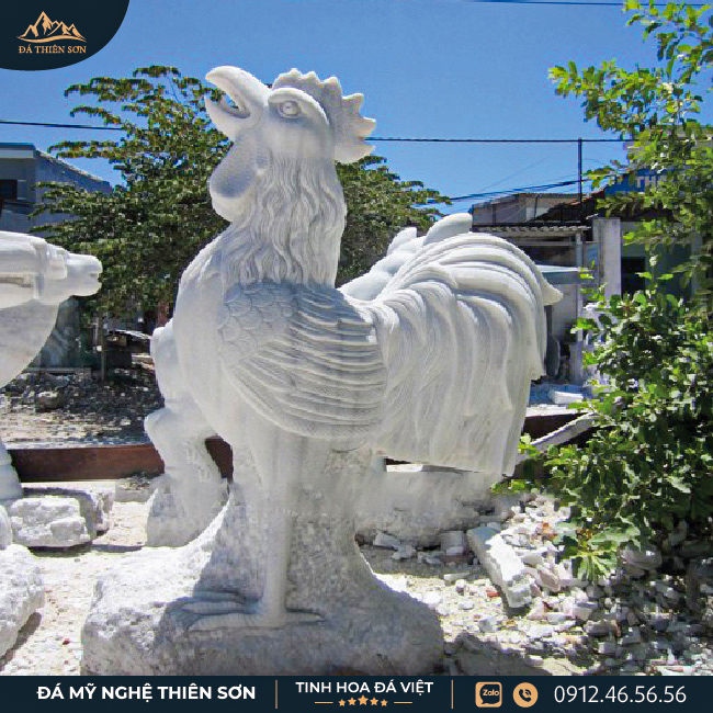 Tượng gà trống đá