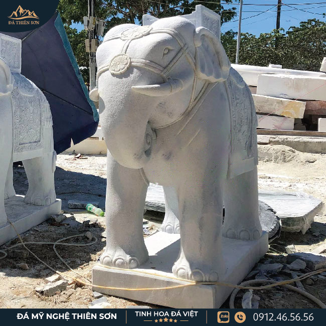 Tượng voi đá
