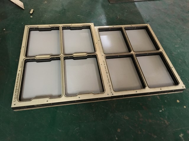 Khuôn cắt nhựa