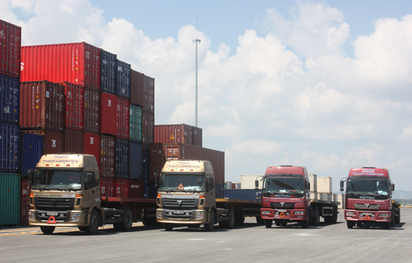 Dịch vụ vận chuyển Container - Vận Tải Sơn Trung Phát - Công Ty TNHH Thương Mại Dịch Vụ Sơn Trung Phát