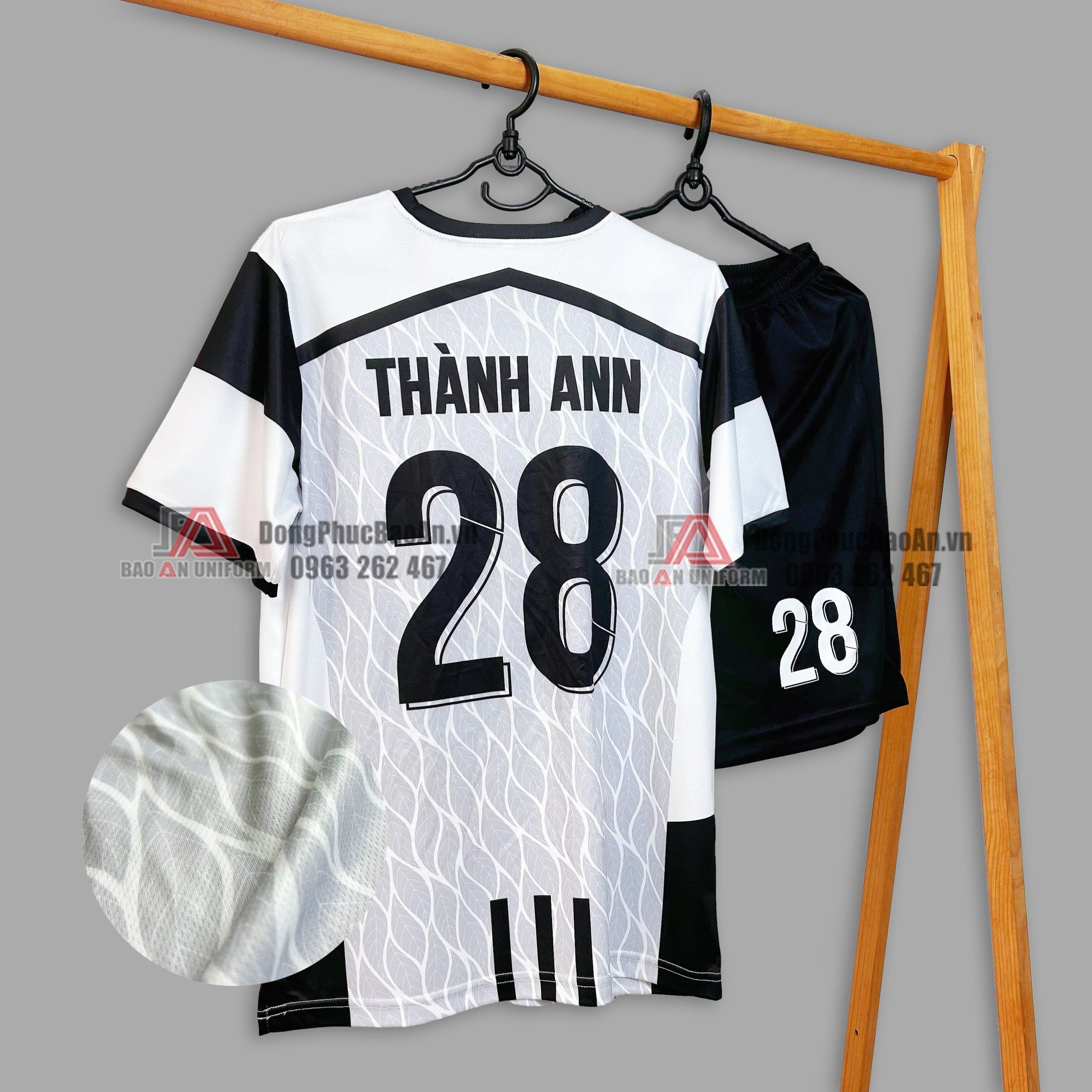 Áo thun đá bóng
