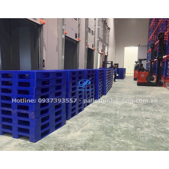 Pallet nhựa chịu tải lớn - Pallet Toàn Phát - Công Ty TNHH Một Thành Viên Thương Mại Dịch Vụ Pa Lét Toàn Phát