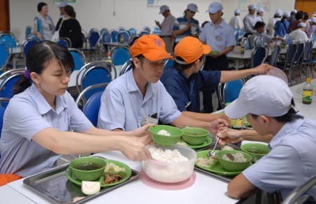 Suất ăn công nghiệp tại các nhà máy - Suất Ăn Công Nghiệp Phương Anh Nam - Công Ty TNHH MTV Phương Anh Nam