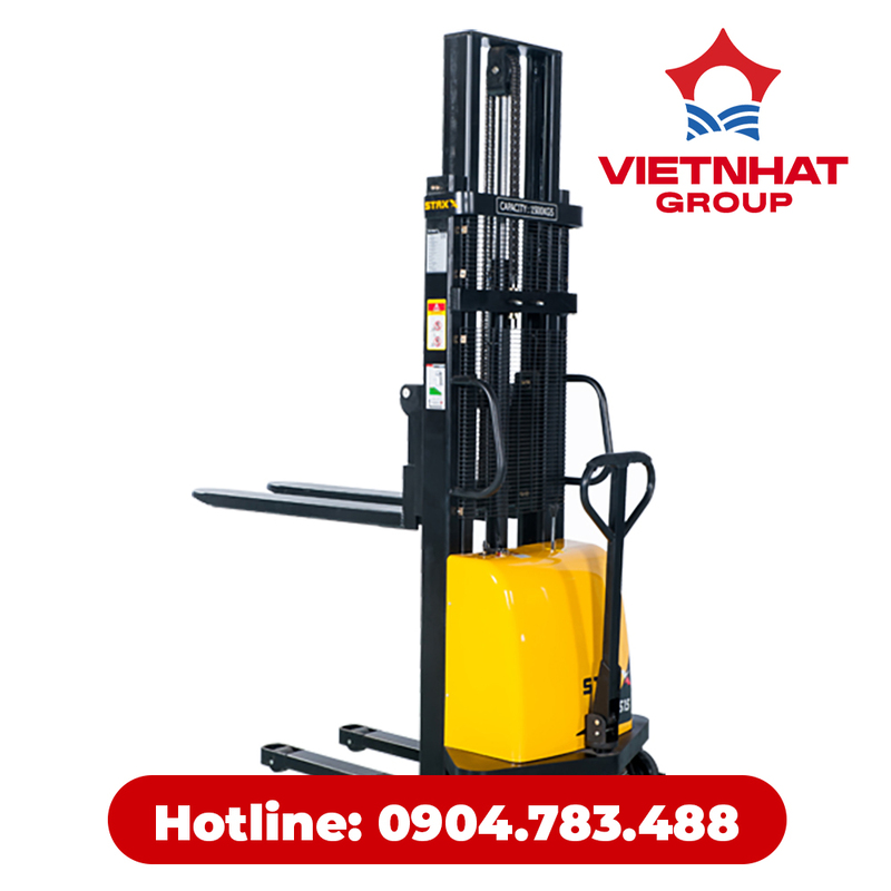 Xe nâng bán tự động