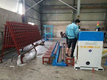 Máy đan lưới mắt cáo